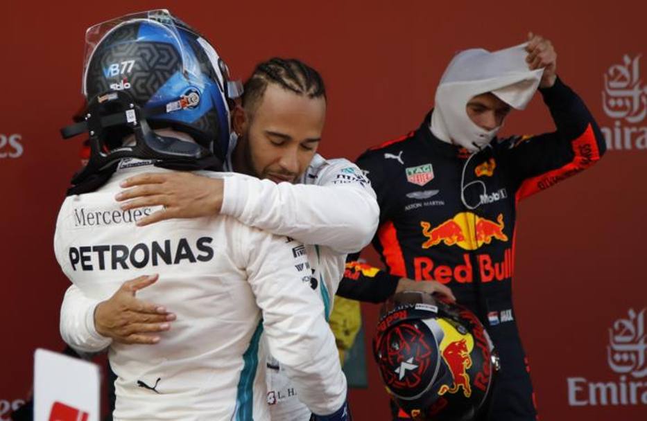 Hamilton su una buona Mercedes vince il GP davanti a Bottas e Verstappen. Ap